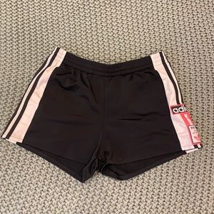 Adidas Botton-up shorts